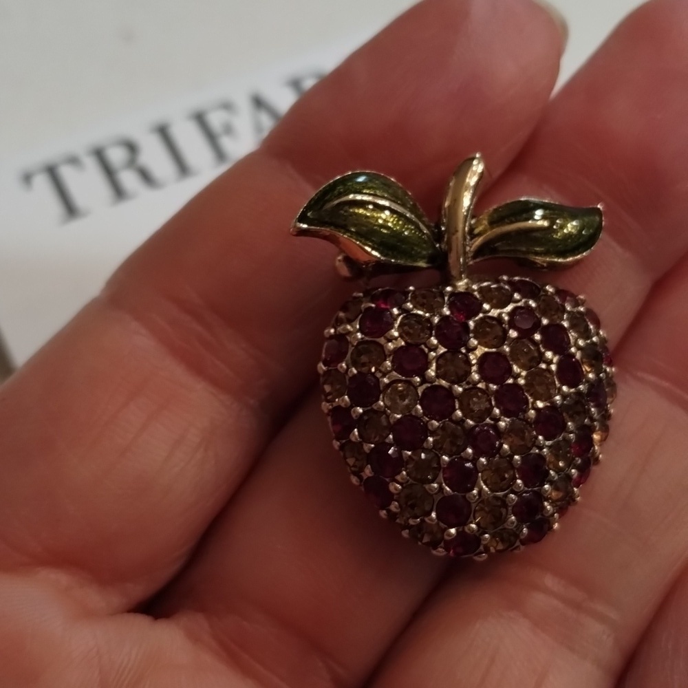 Trifari brooch red gold rhinestone strawberry enamel
